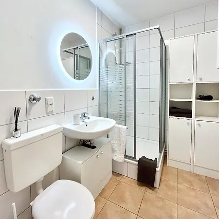Sabe Apartment: Balcony + Free Parking + Netflix Wuppertal Exterior foto