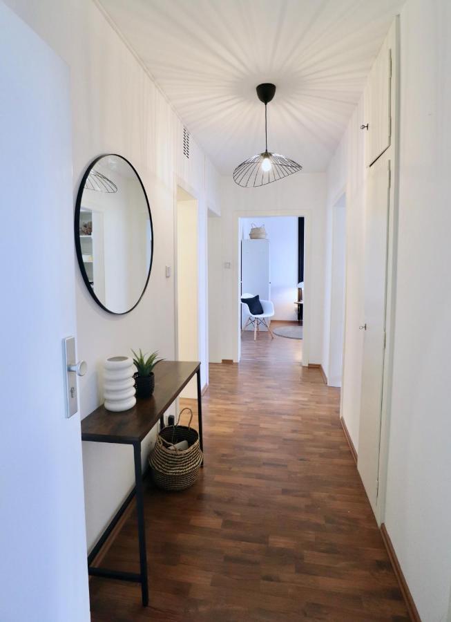 Sabe Apartment: Balcony + Free Parking + Netflix Apartment